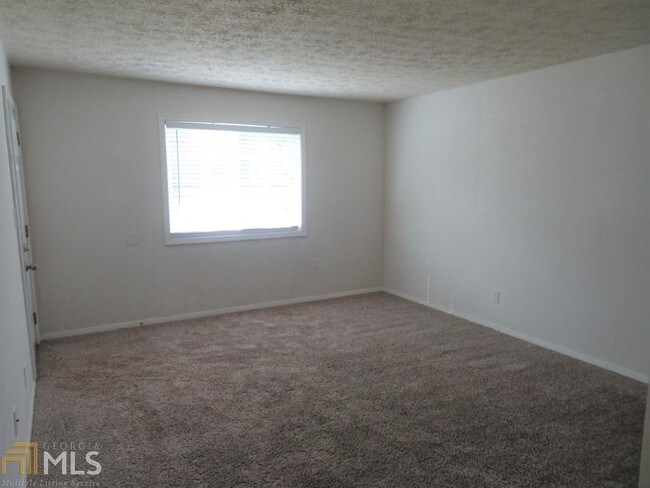 Foto del edificio - 53 Newnan Estates Dr