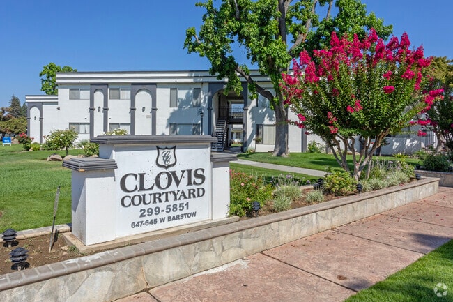 Building Photo - Clovis Courtyard Apartments