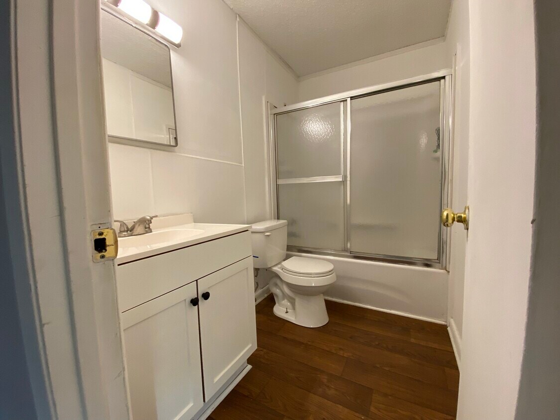 7536 Sierra Dr, Sneads, FL 32460 House for Rent in Sneads, FL