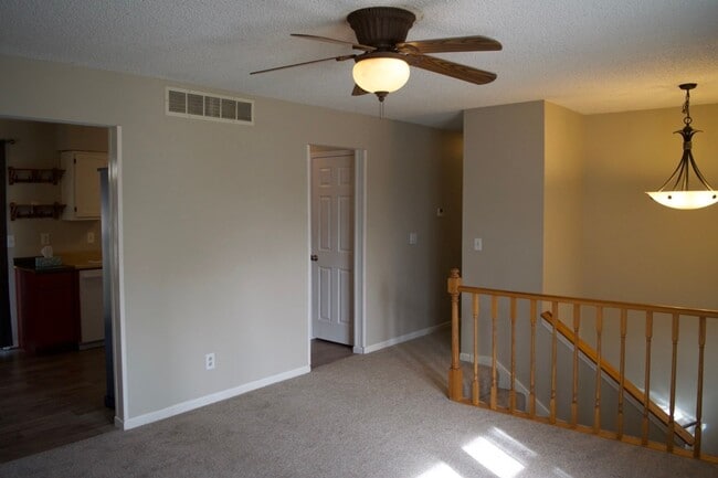 Building Photo - Great 3 Bed 2 Bath House!
