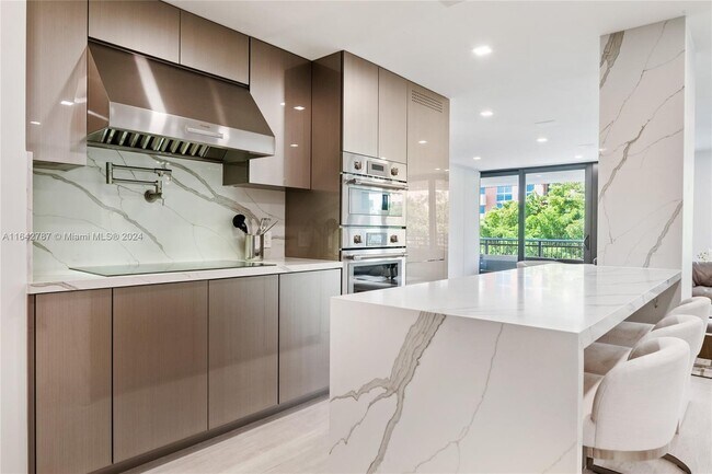 Foto del edificio - 2901 S Bayshore Dr