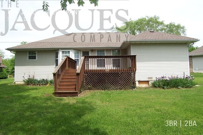 Foto del edificio - Very Nice 3 Bedroom 2 Bath on North Side