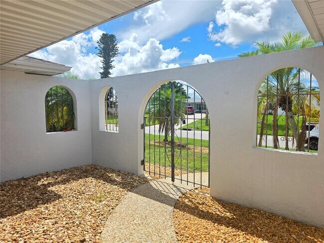 Foto del edificio - 1379 Cambridge Dr