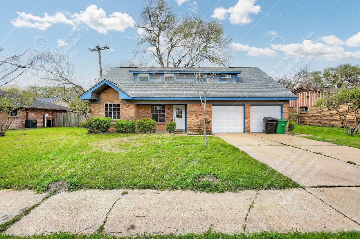 Primary Photo - 4 br, 2 bath House - 10946 Gulf Valley St