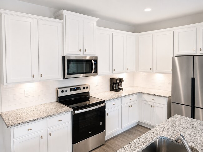Building Photo - 3457 Sumersbe court