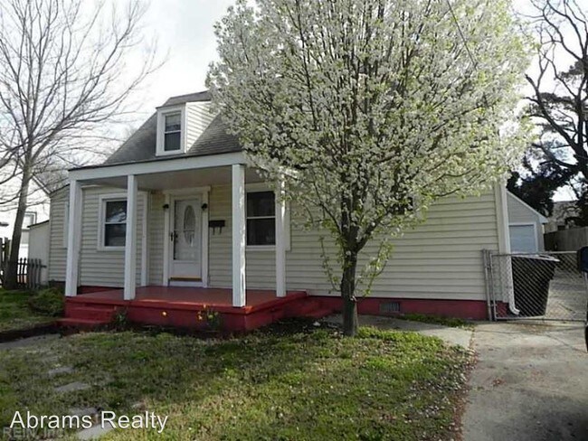 Building Photo - 3 br, 2 bath House - 631 Surry St