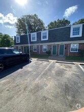 Building Photo - 2630 Wayside Dr