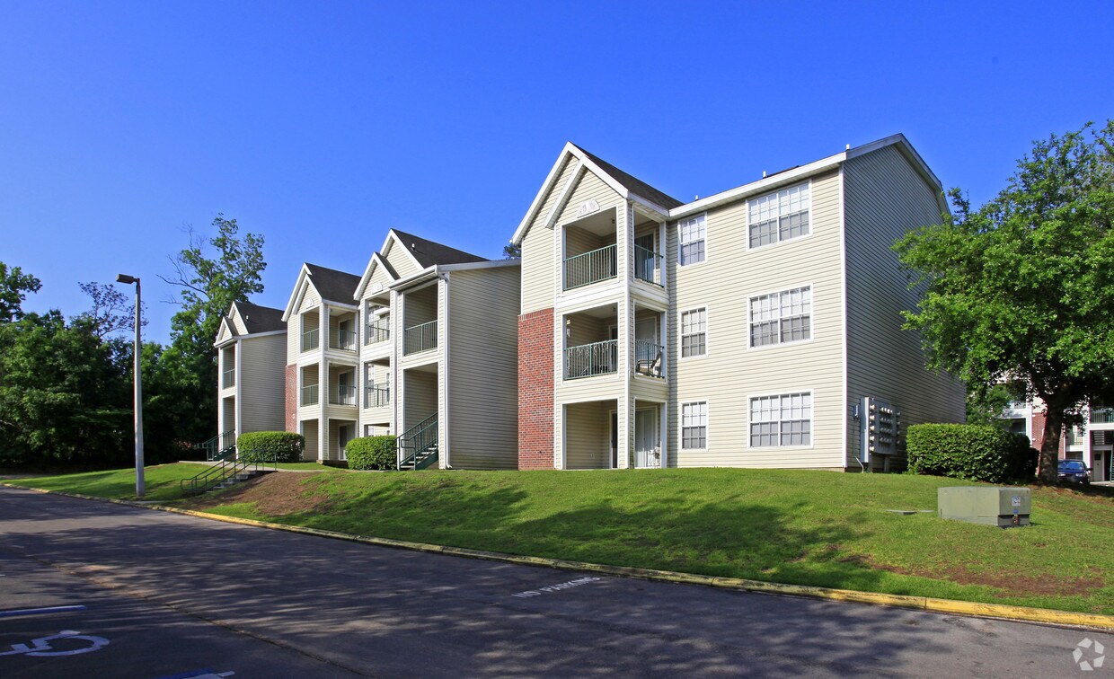 Polos on Park Apartments Tallahassee, FL