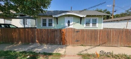 Building Photo - 507 SE 13th Ave