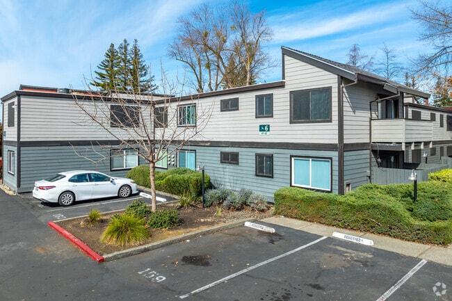 Vista alternativa del edificio - ReNew Fair Oaks