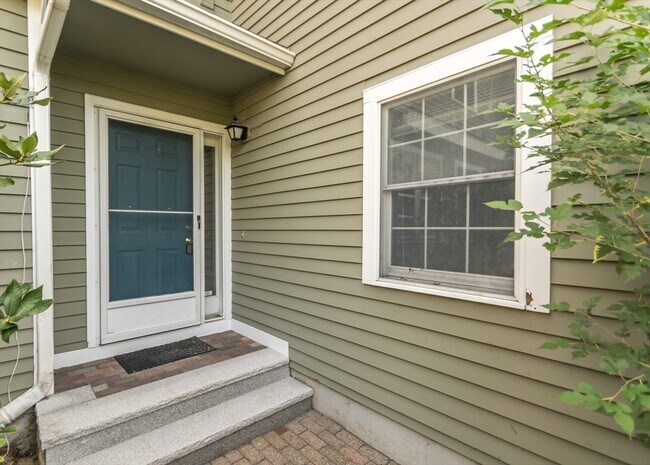 Foto del edificio - 285 Bishops Forest Dr