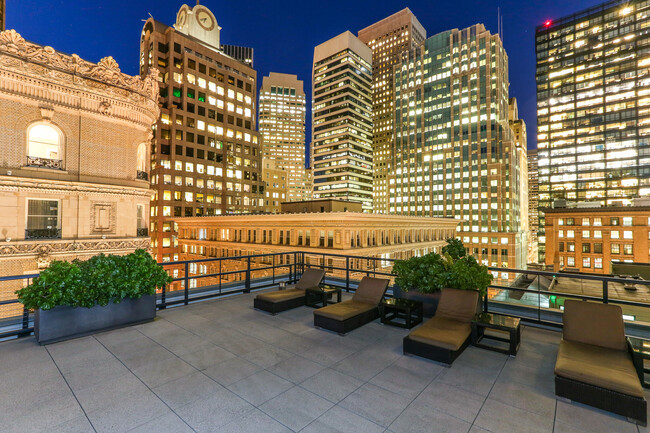 Shared roof deck with bbq grills - 74 New Montgomery St