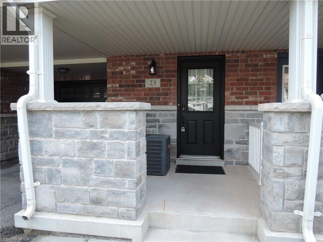 Building Photo - 23 Nisbet Blvd