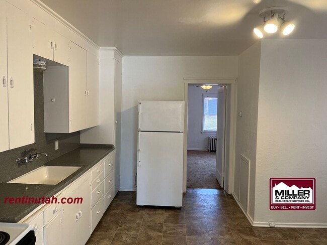 Building Photo - 817 E 100 S