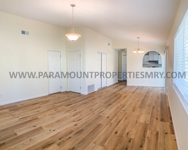 Foto del edificio - 1204 Hicks Dr