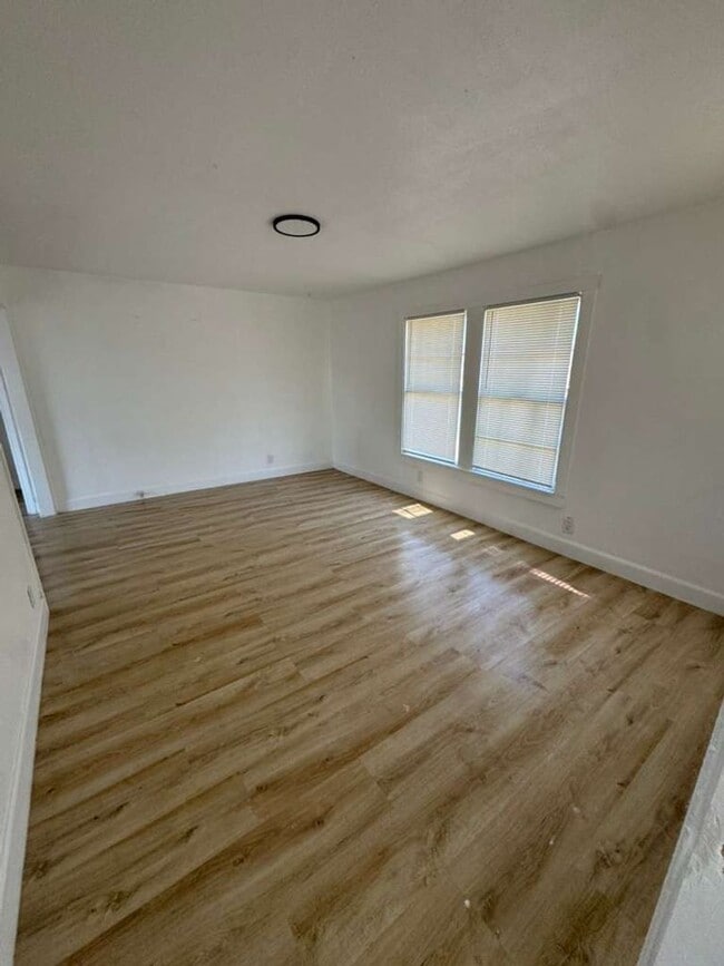 Building Photo - 3349 14th St