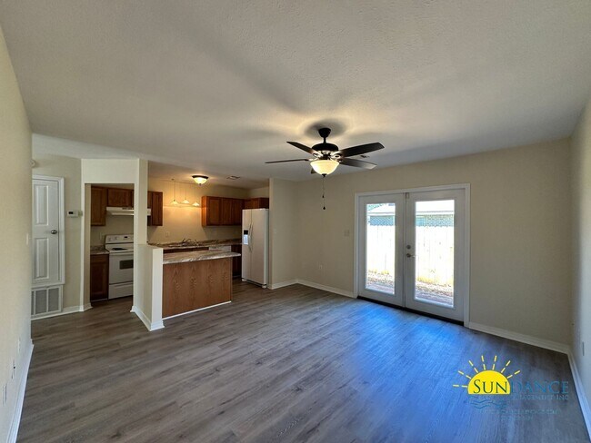 Foto del edificio - Updated 2 Bedroom Townhouse in Fort Walton...