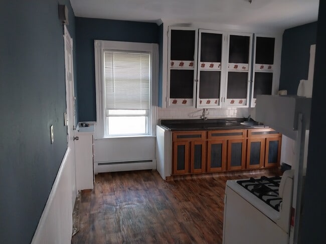 Kitchen - 73 Felix St