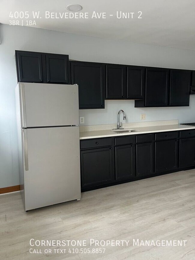 Foto del edificio - 3 Bed 1 Bath | $1200 | 4005 W Belvedere Av...