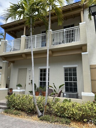 Building Photo - 617 NW 25th Ave