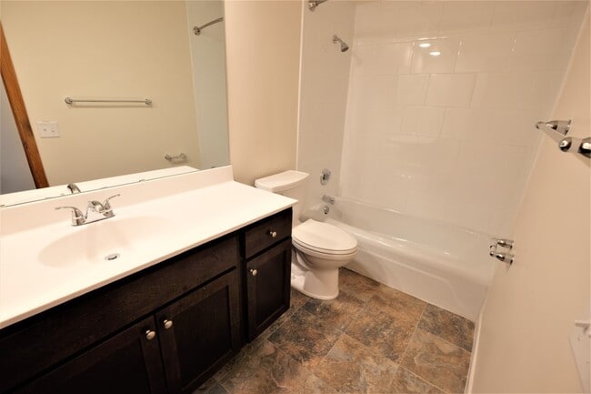 Building Photo - Grand Place Apartments