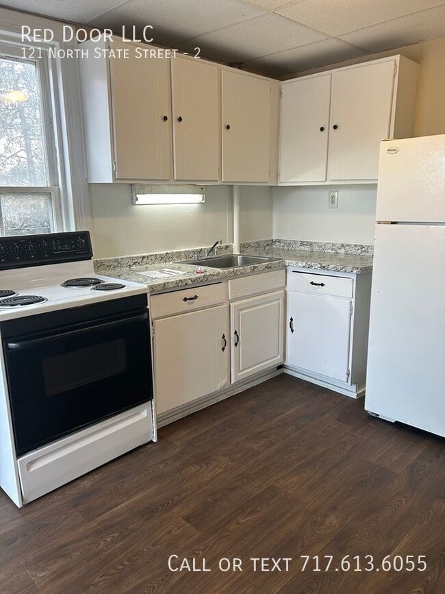 Foto del edificio - 121 N State St