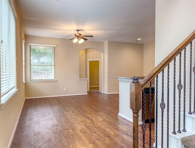 Building Photo - 26 Cheswood Manor Drive