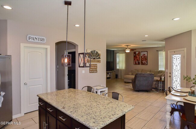 Foto del edificio - 14447 Onnie Kirk Ave