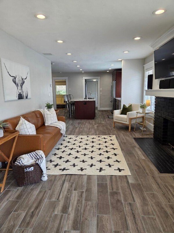 Foto del edificio - 2631 Chadwick St E