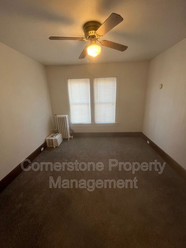 Building Photo - 910 2nd Ave N