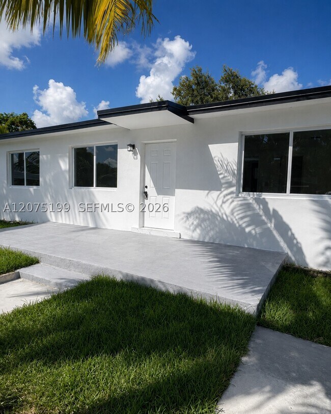 Foto del edificio - 901 NW 116th St