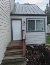 Building Photo - 7316 NE 16th Ave