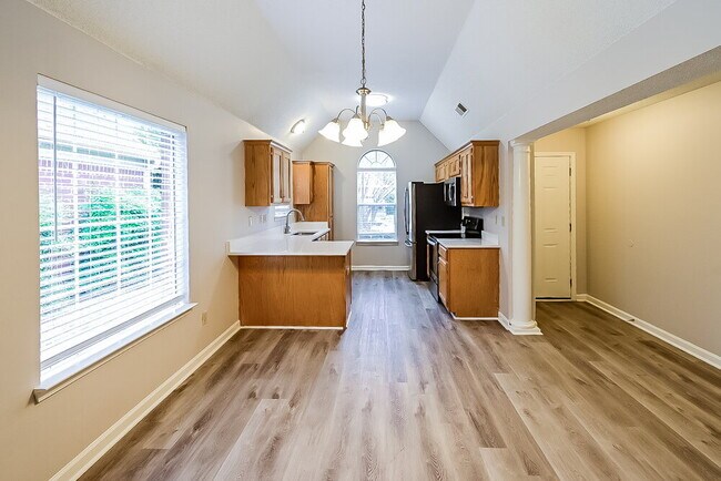 Building Photo - 5869 Steffani Dr