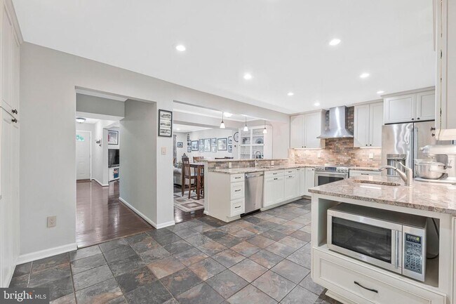 Building Photo - 9607 Masterworks Dr