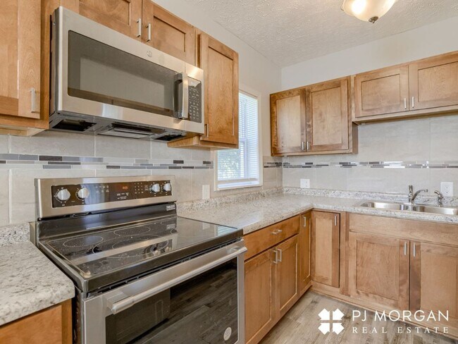 Foto del edificio - 6460 Poppleton Avenue Omaha, NE 68106 - RE...