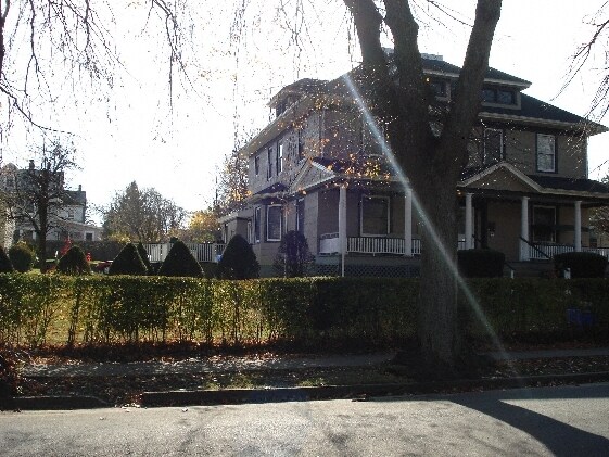 Foto del edificio - 33 Landing Rd