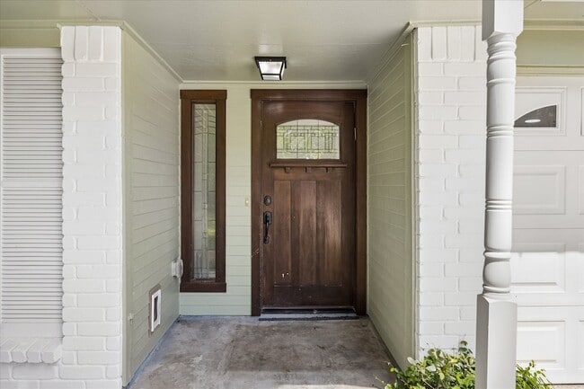 Foto del edificio - 9214 Grandview Park Dr