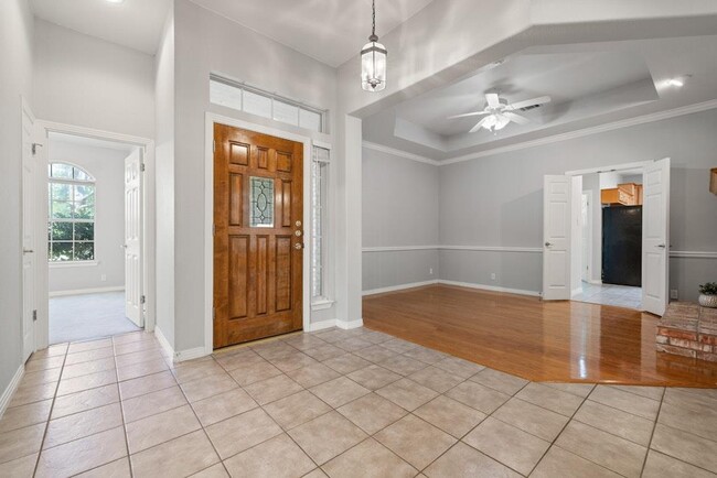 Building Photo - 10117 Coleus Cove