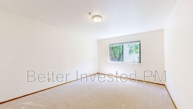 Foto del edificio - 5222 Fulton Rd