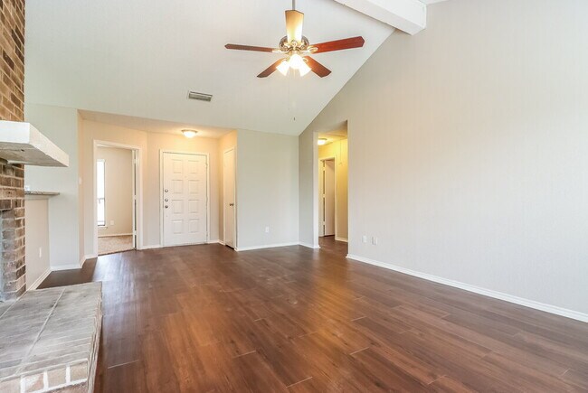 Building Photo - 116 Lemon Dr
