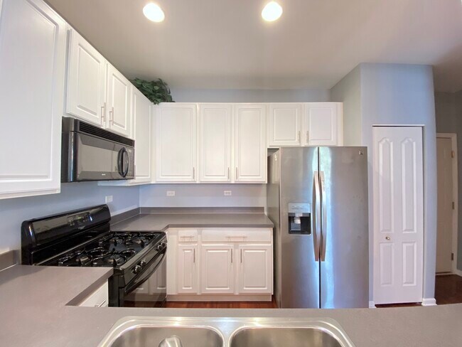 Building Photo - 2279 Barrington Dr E