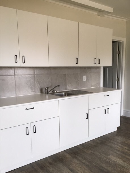 Photo du bâtiment - 2 Bed 1 Bath Unit in Olds, AB