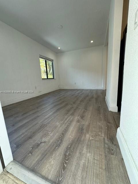 Building Photo - 560 NE 69th St