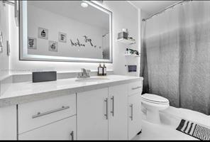 Foto del edificio - Northeast 212th Terrace, Aventura, FL 3318...