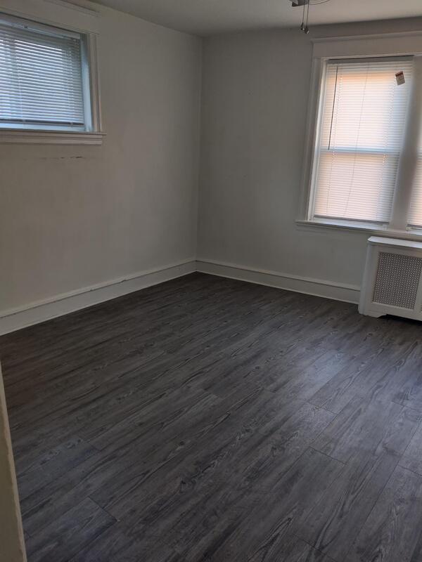 Building Photo - 5928 Malvern Ave