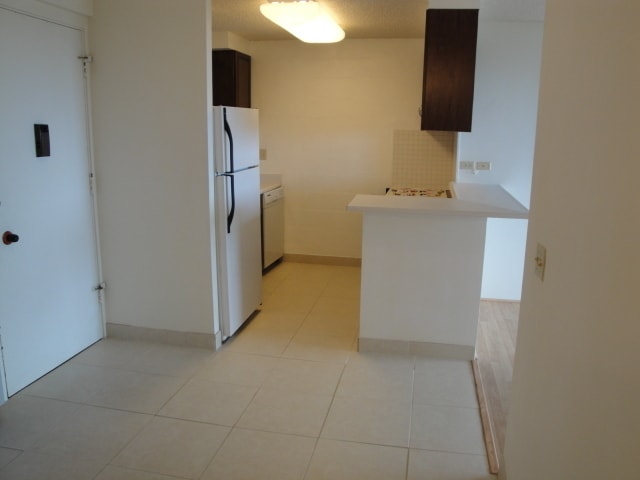 Building Photo - 4970 Kilauea Ave