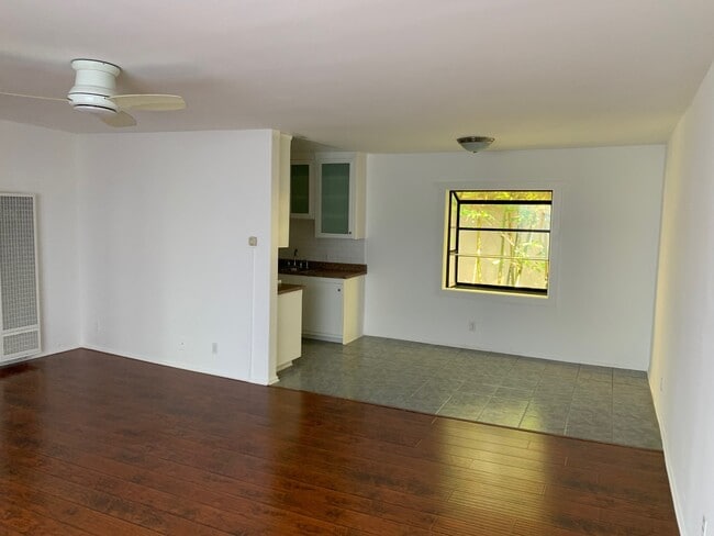 Building Photo - 17 Brooks Ave