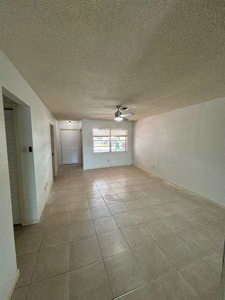 Foto principal - 7663 NW 73rd Terrace