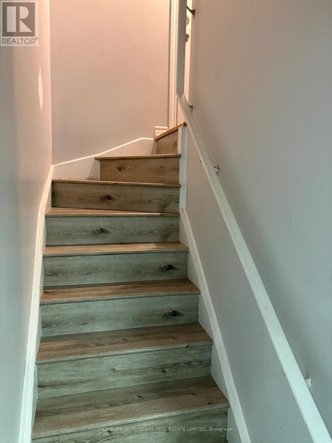 Building Photo - 31 Daden Oaks Dr