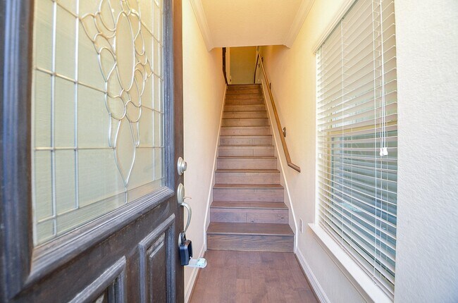 Foto del edificio - 10709 Madden Oaks Pl